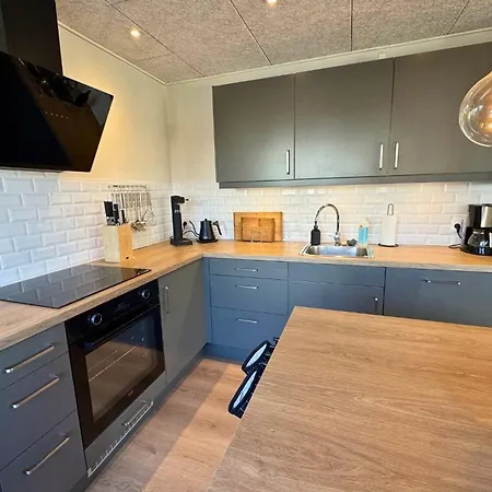 شقة Cozy & Modern Living In *