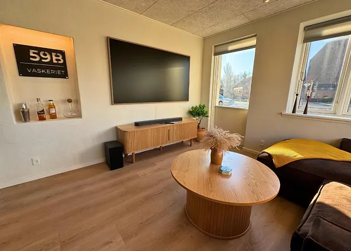 Cozy & Modern Living In