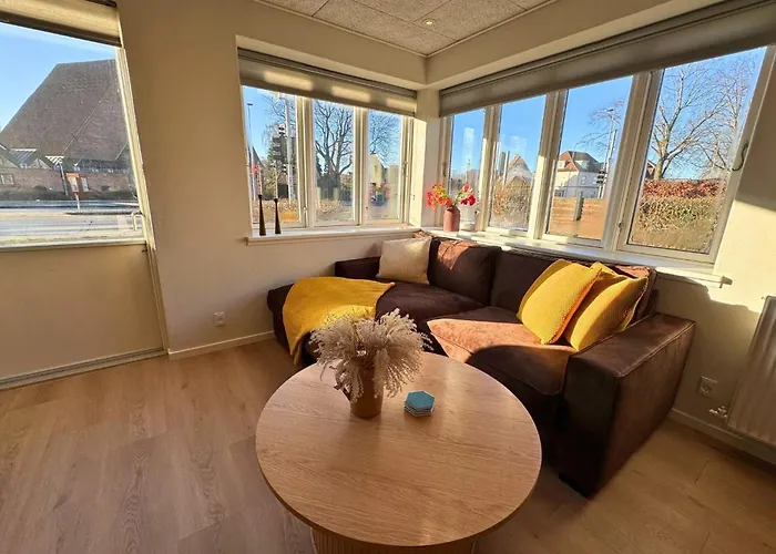Cozy & Modern Living In Odense